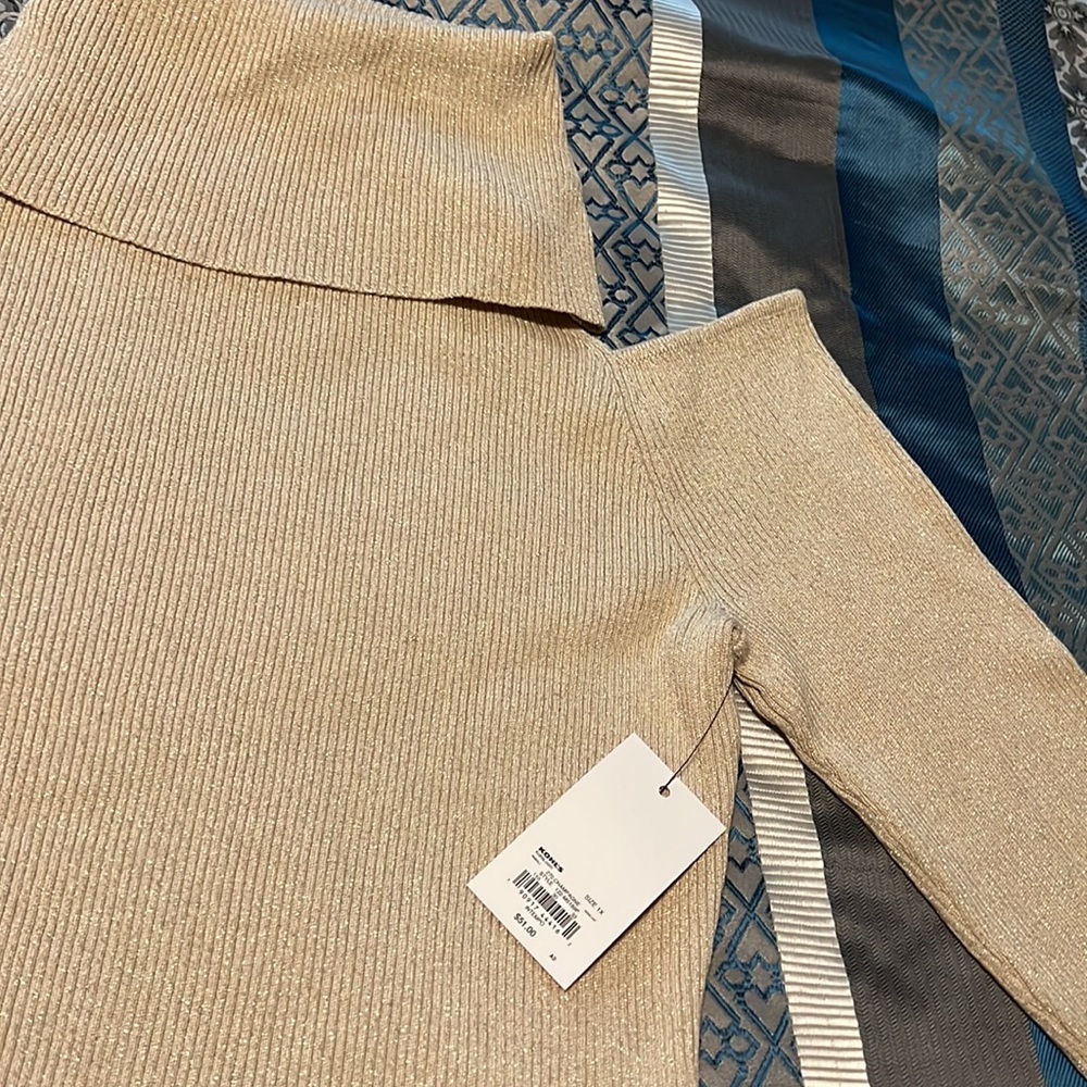 Shimmery Gold cold shoulder turtleneck sweater - Picture 3 of 5
